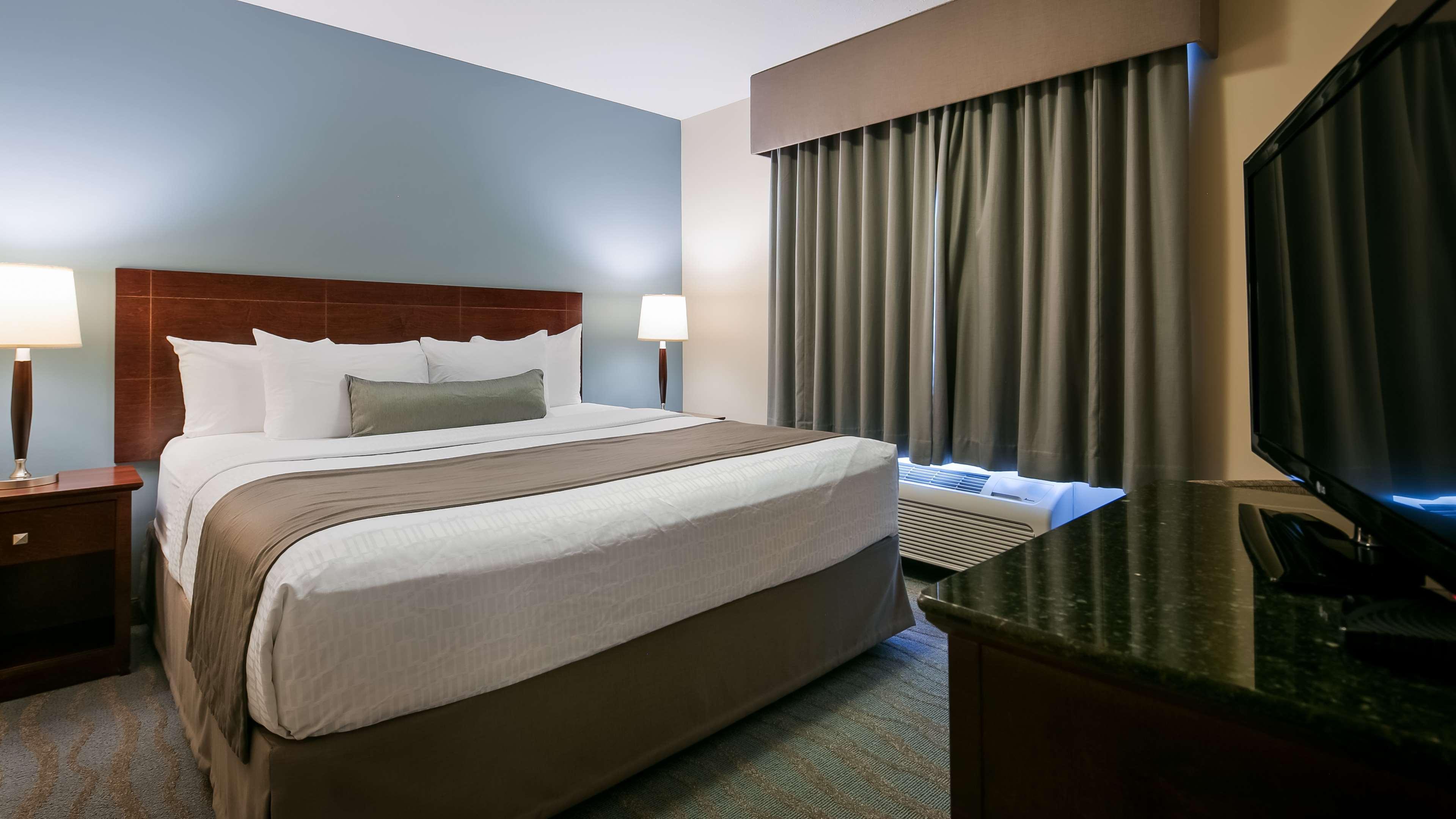 Best Western Rocky Mountain House Exterior photo
