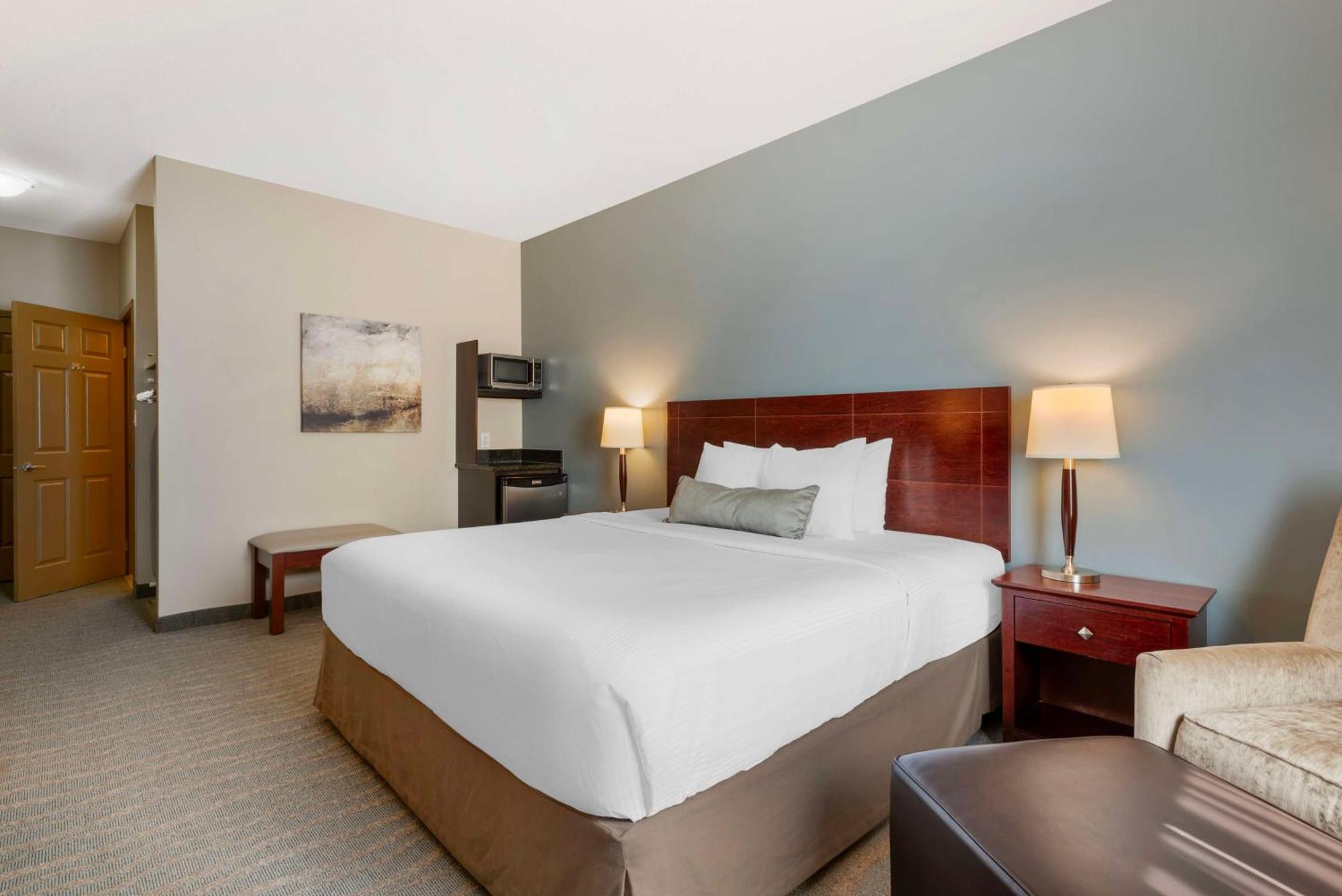 Best Western Rocky Mountain House Exterior photo