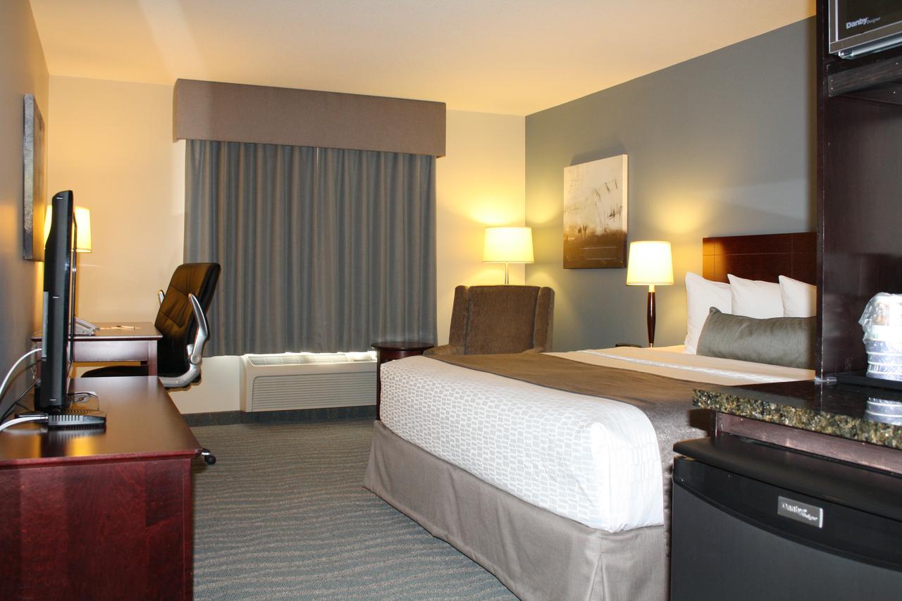Best Western Rocky Mountain House Exterior photo